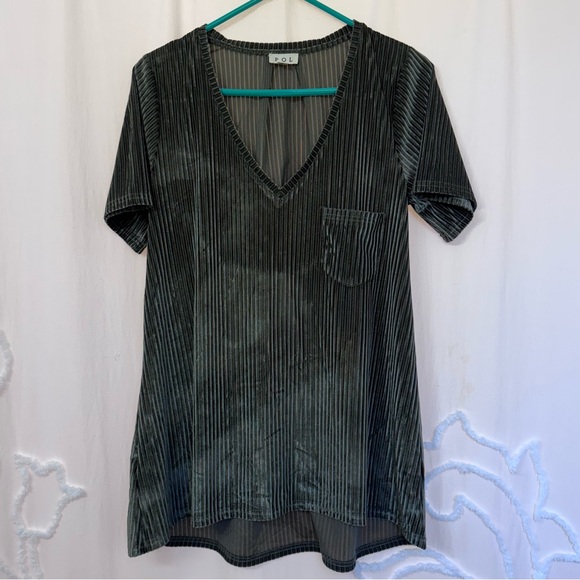 POL PTP 19” NWOT dark green Velvet Short Sleeve Tunic - Picture 1 of 5